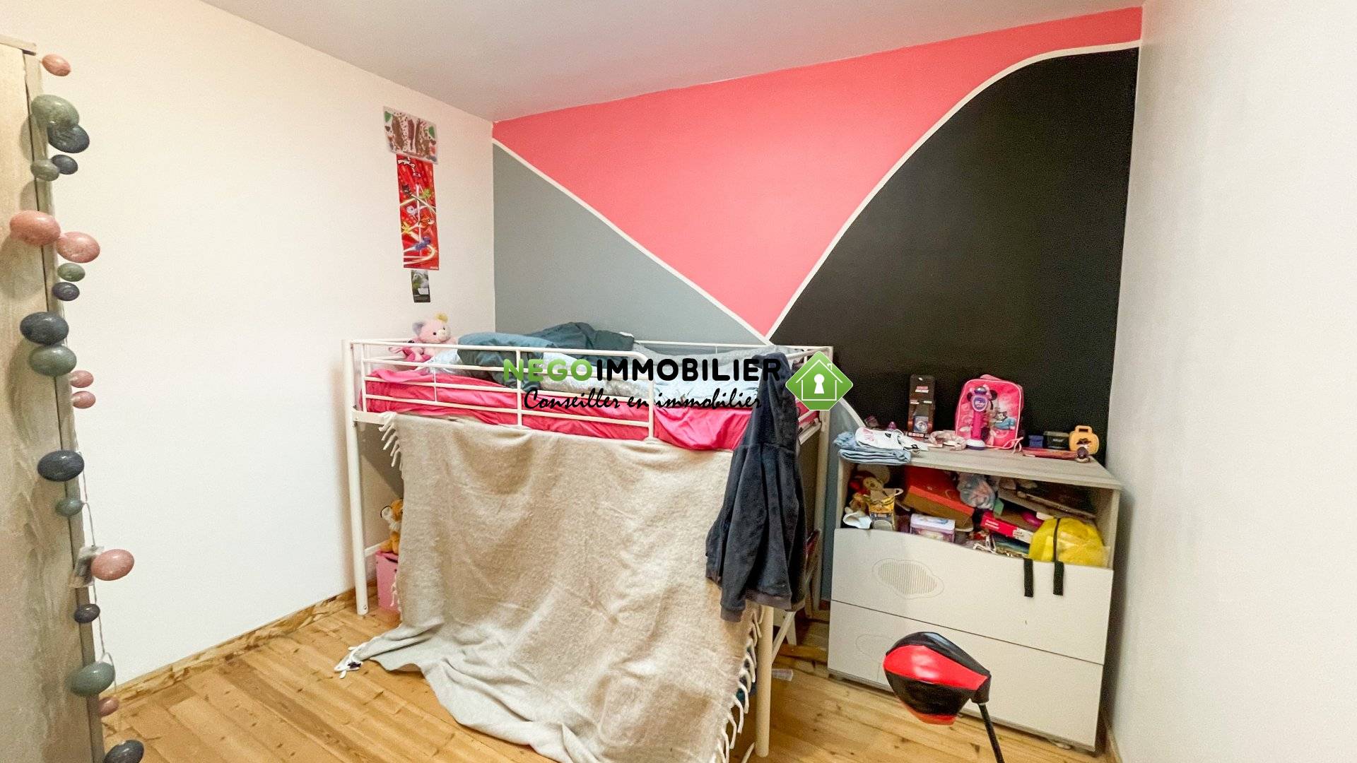 Chambre 2 logement 1_1024.jpg