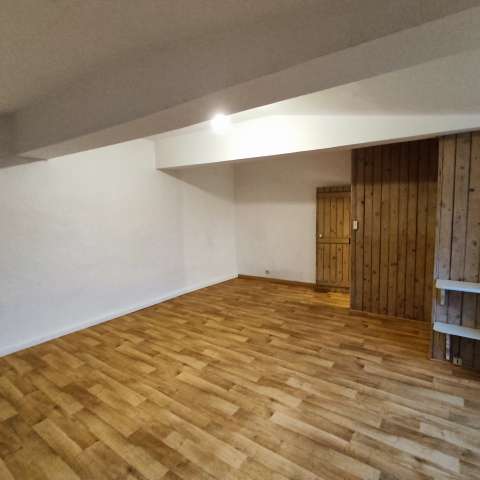 Chambre logement N°3_1024.jpg