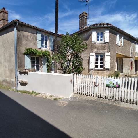 FACADE DE LA MAISON AUTRE VUE_1024.jpg